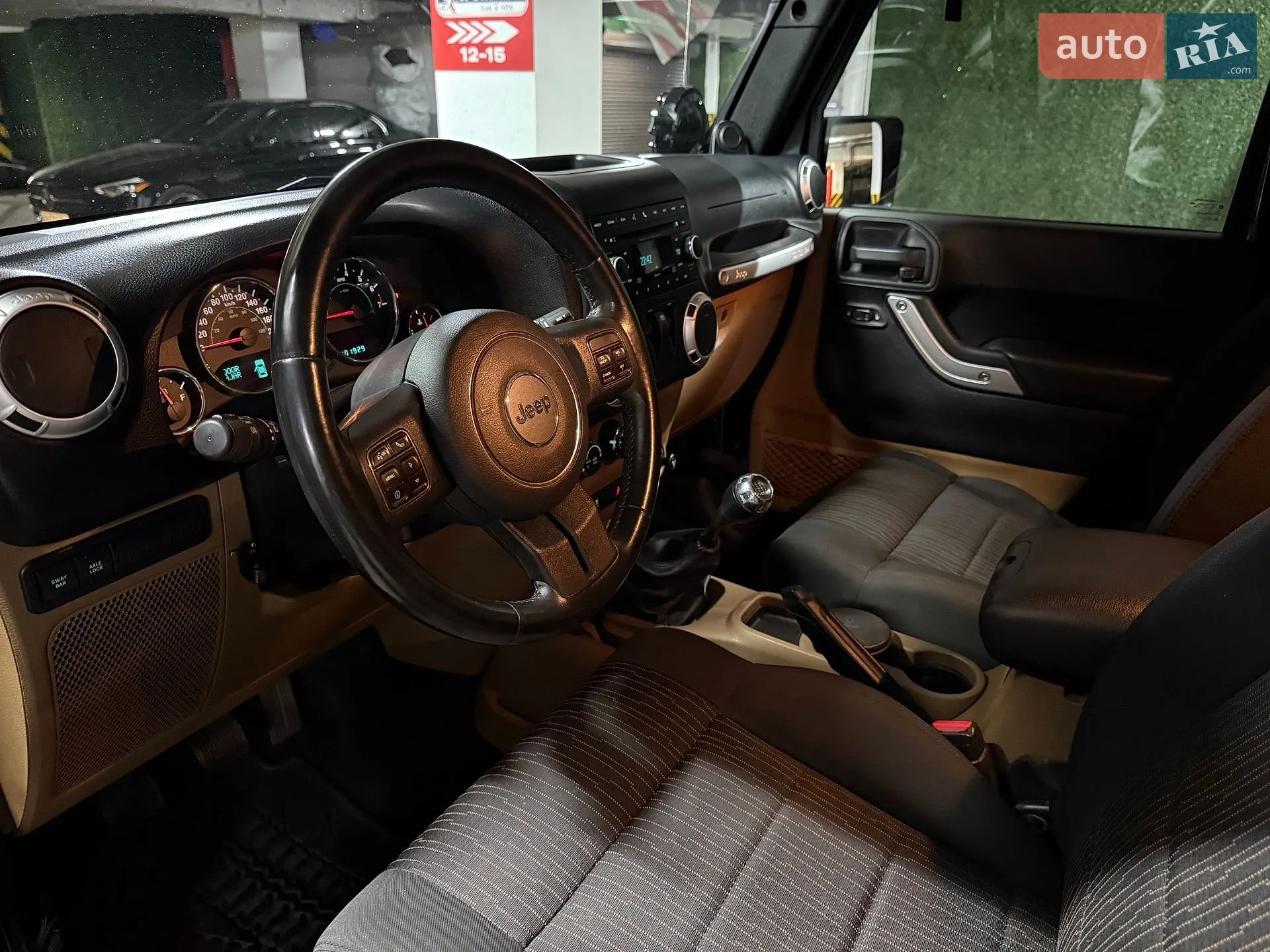2011 Jeep Wrangler - мініатюра 30