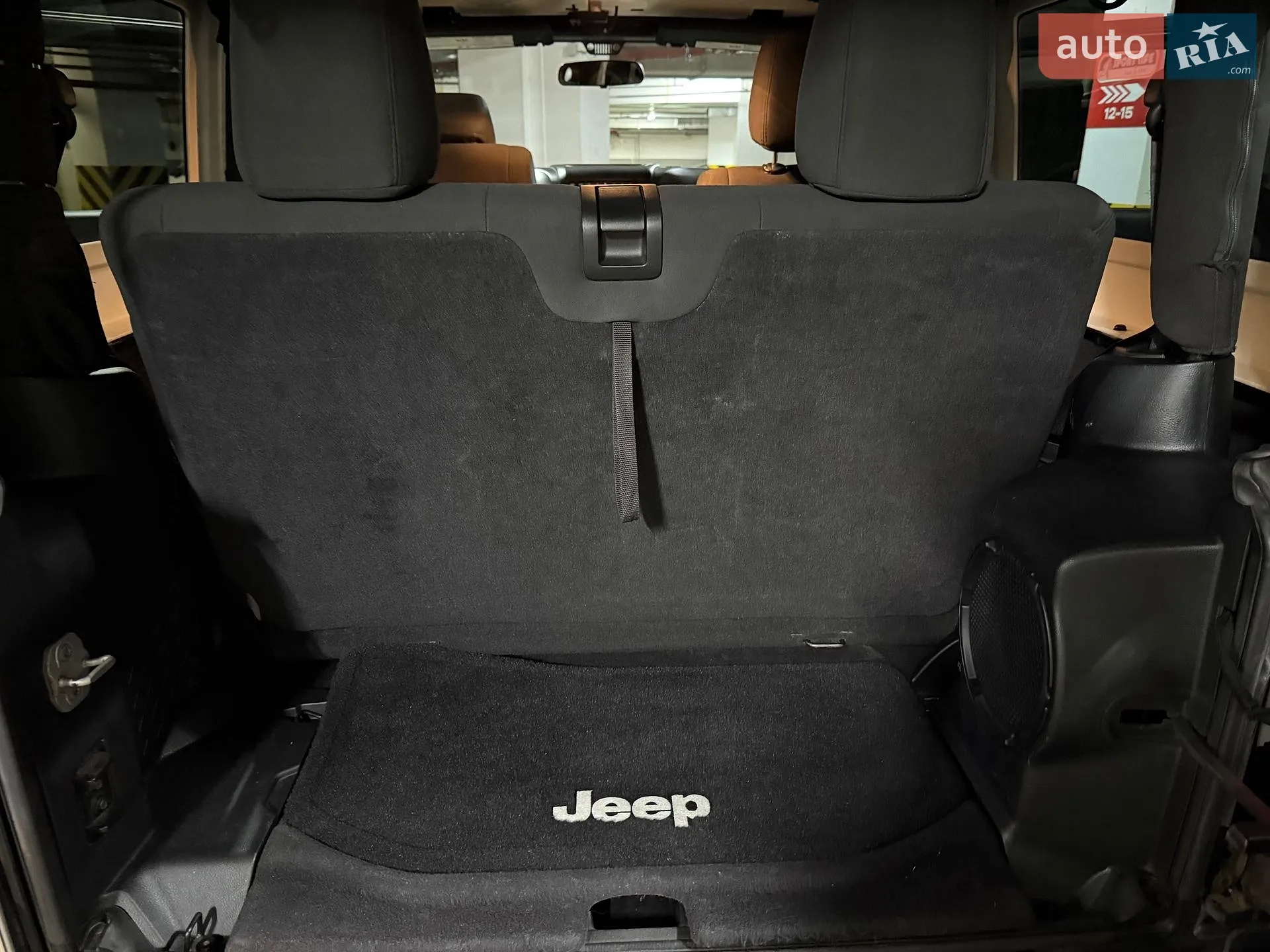 2011 Jeep Wrangler - мініатюра 43
