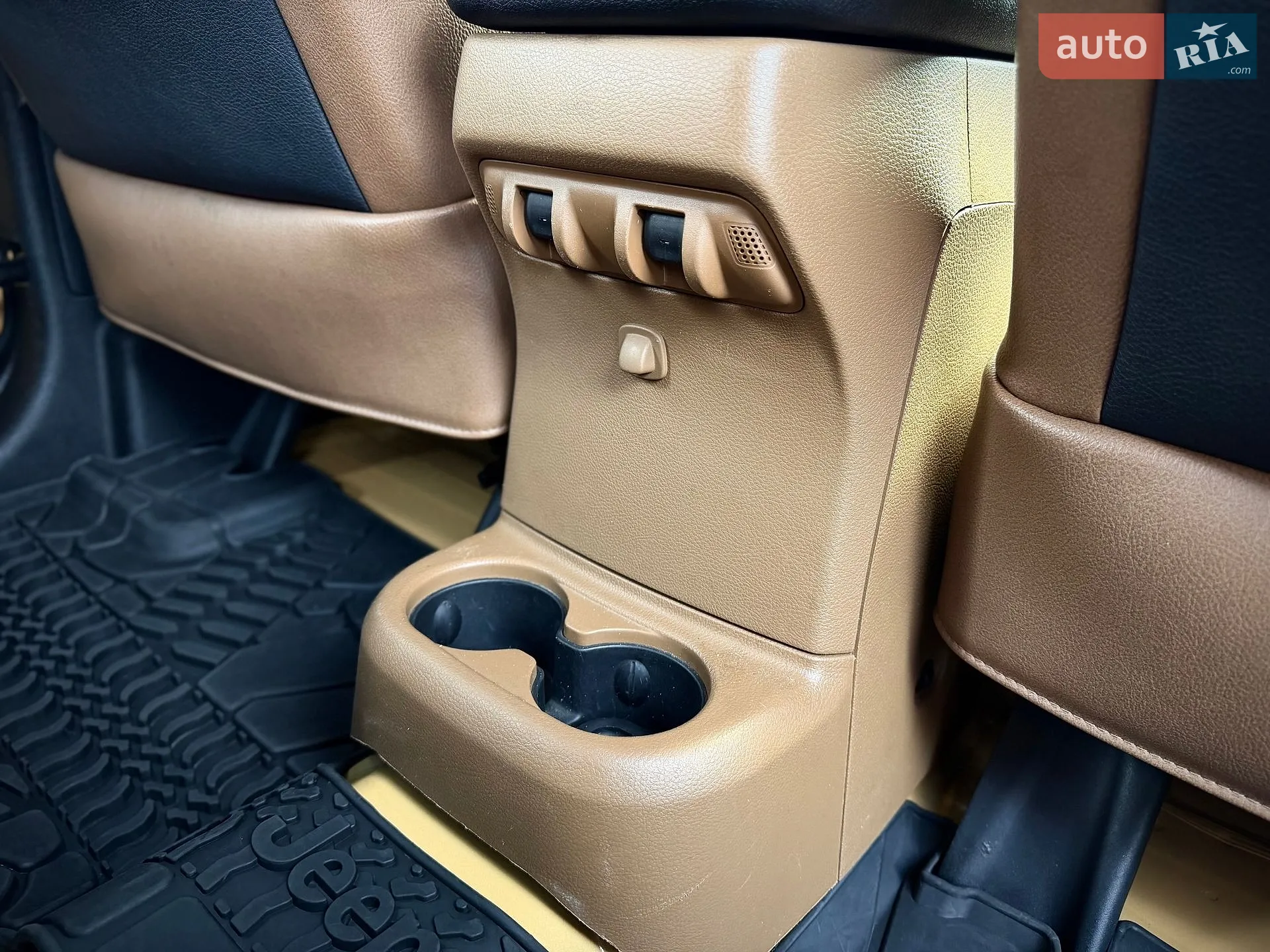 2013 Jeep Wrangler - мініатюра 37