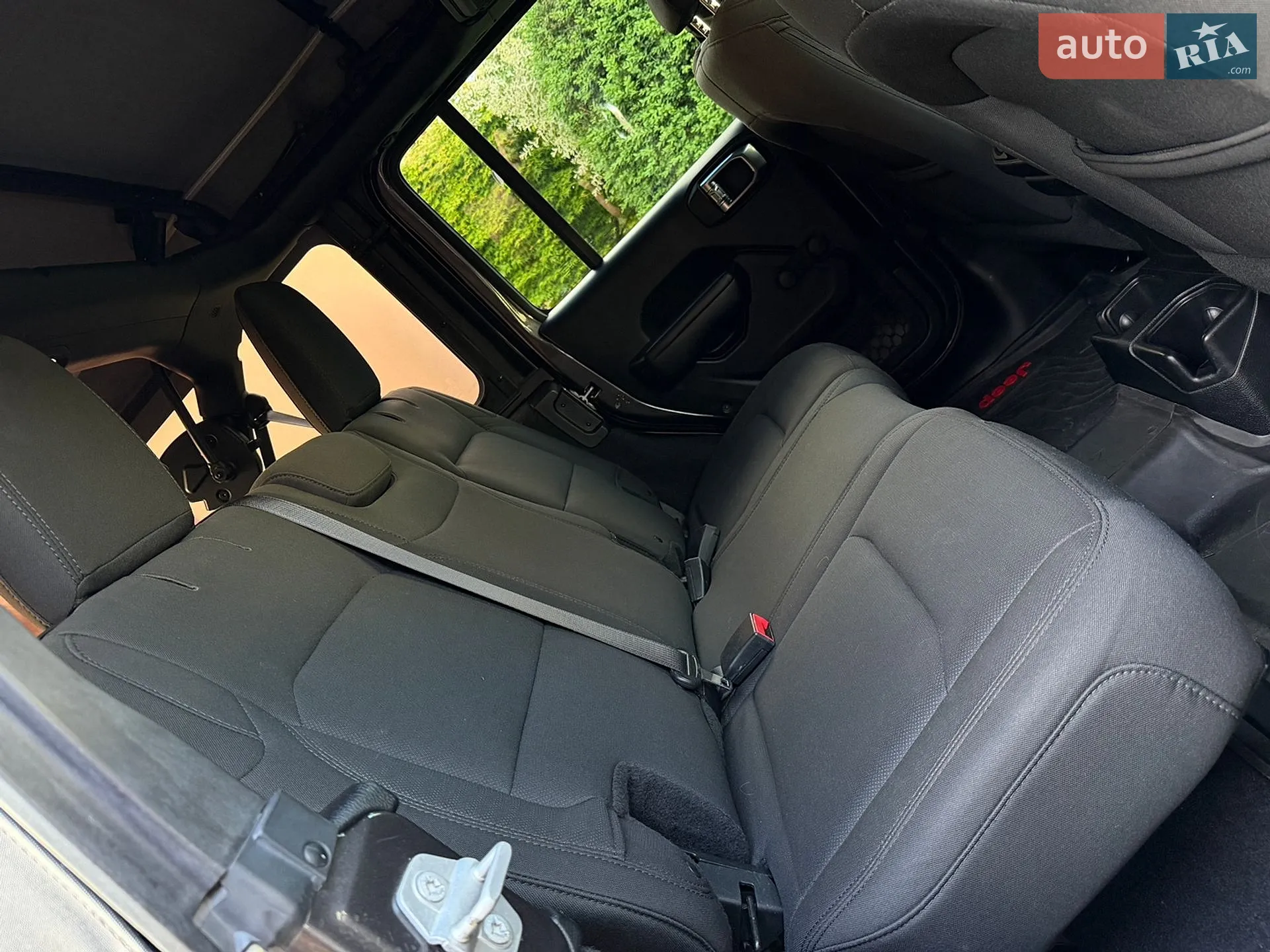 2018 Jeep Wrangler - мініатюра 41