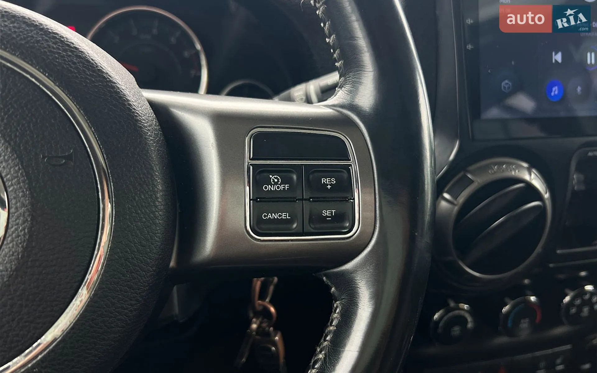 2017 Jeep Wrangler - мініатюра 14