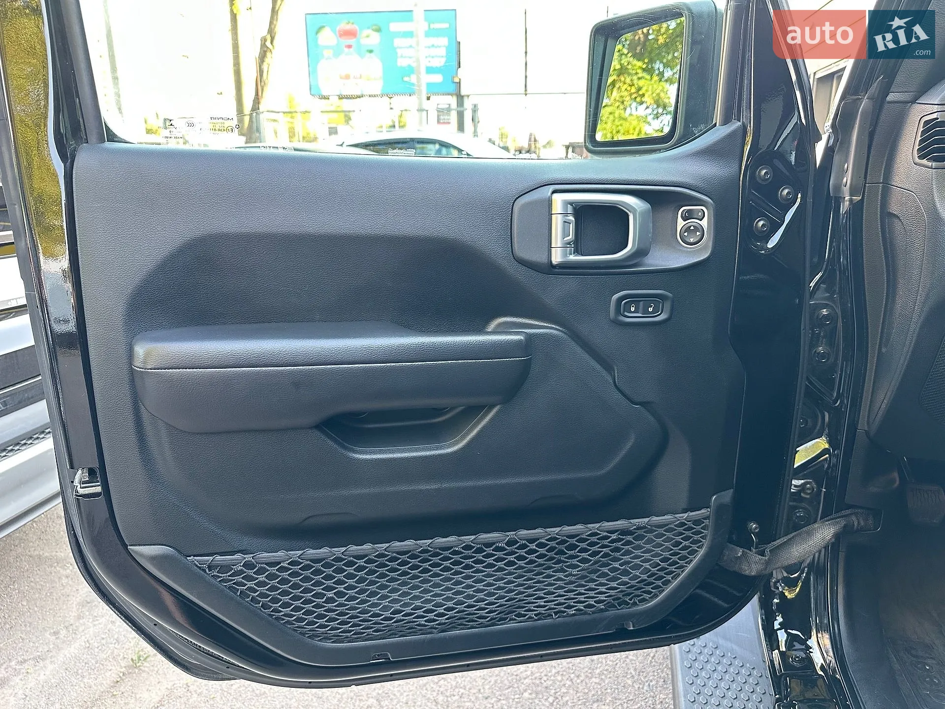 2019 Jeep Wrangler - мініатюра 12