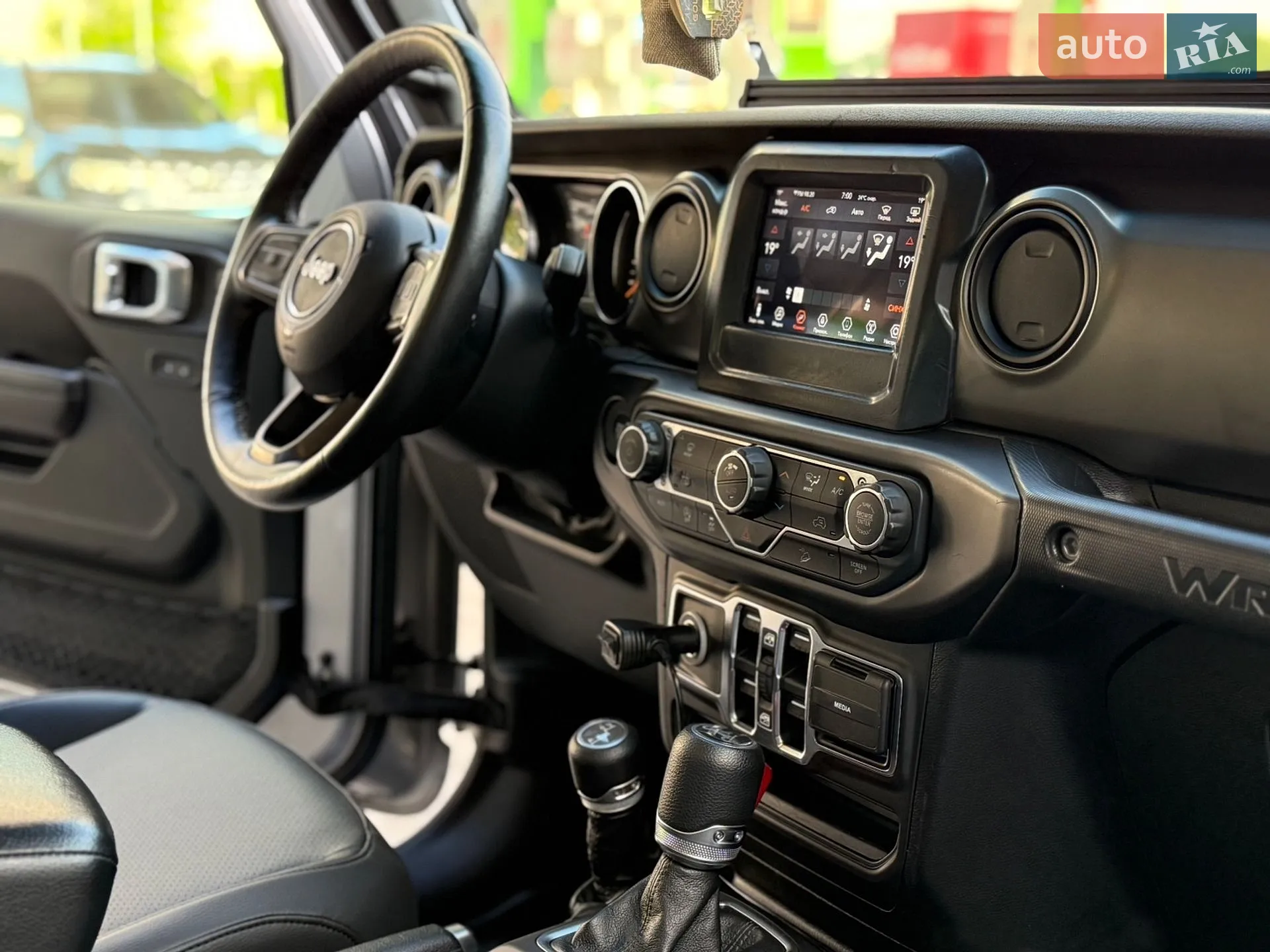 2018 Jeep Wrangler - мініатюра 26