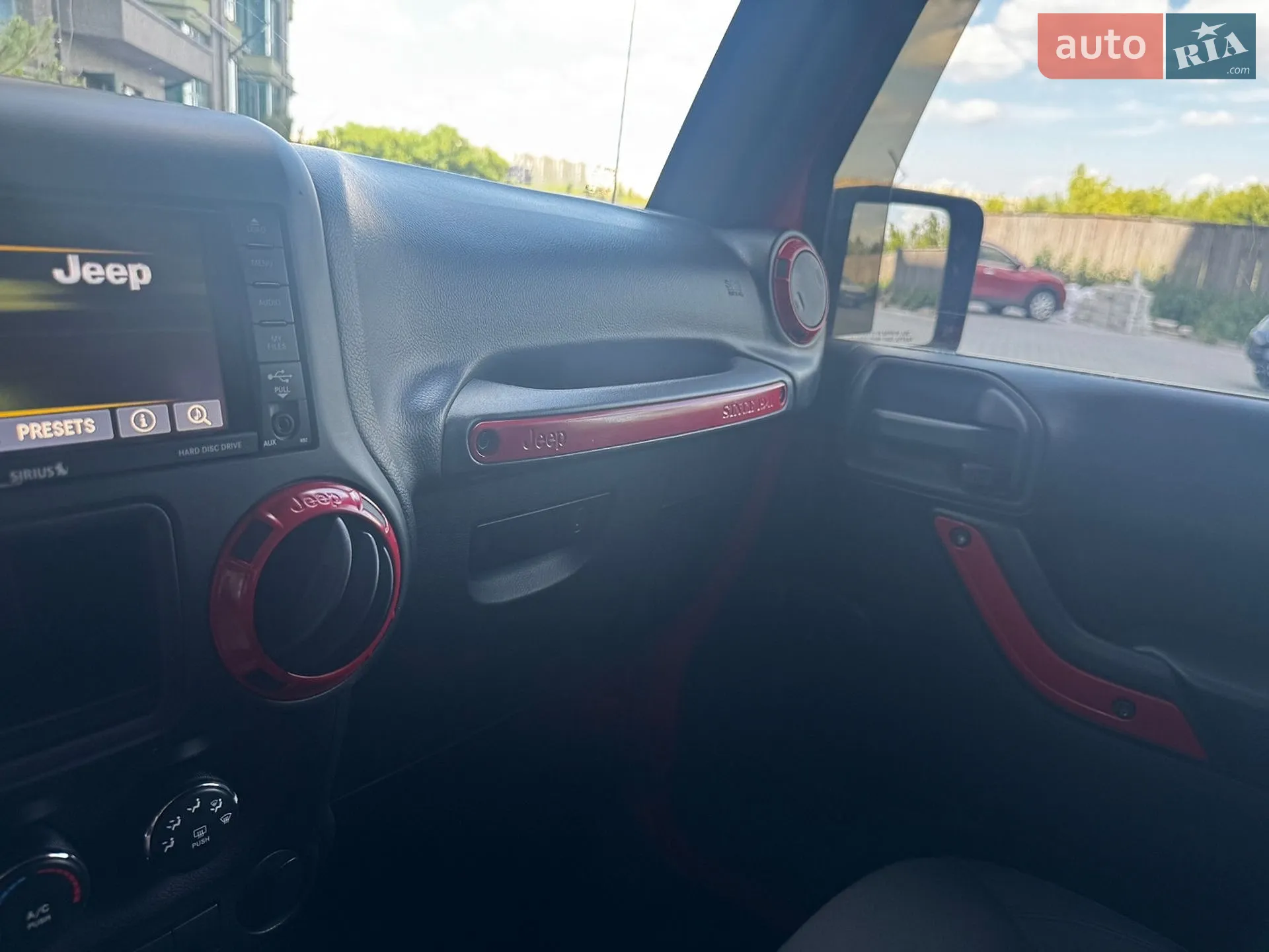 2016 Jeep Wrangler - мініатюра 36