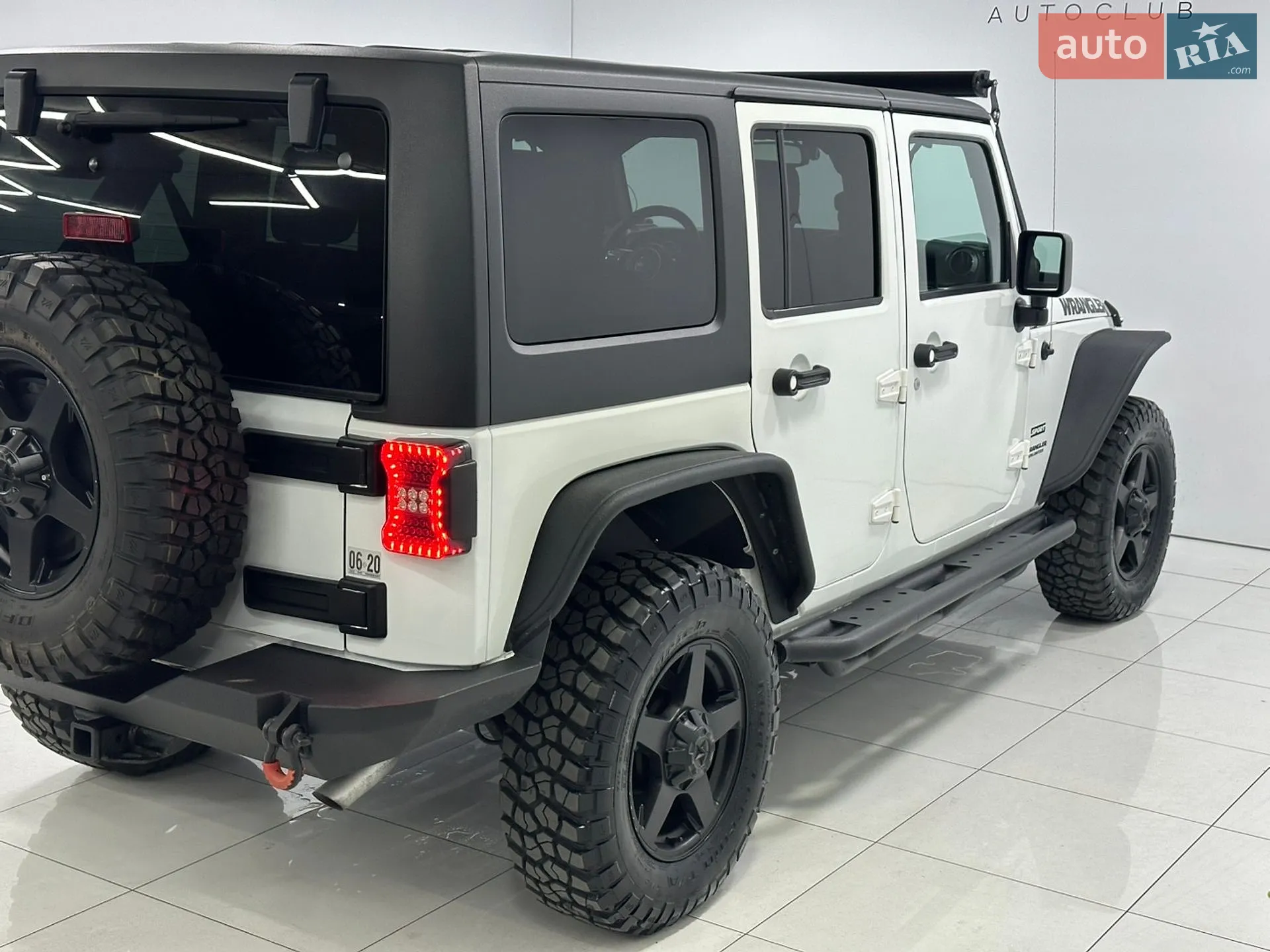 2017 Jeep Wrangler - мініатюра 16