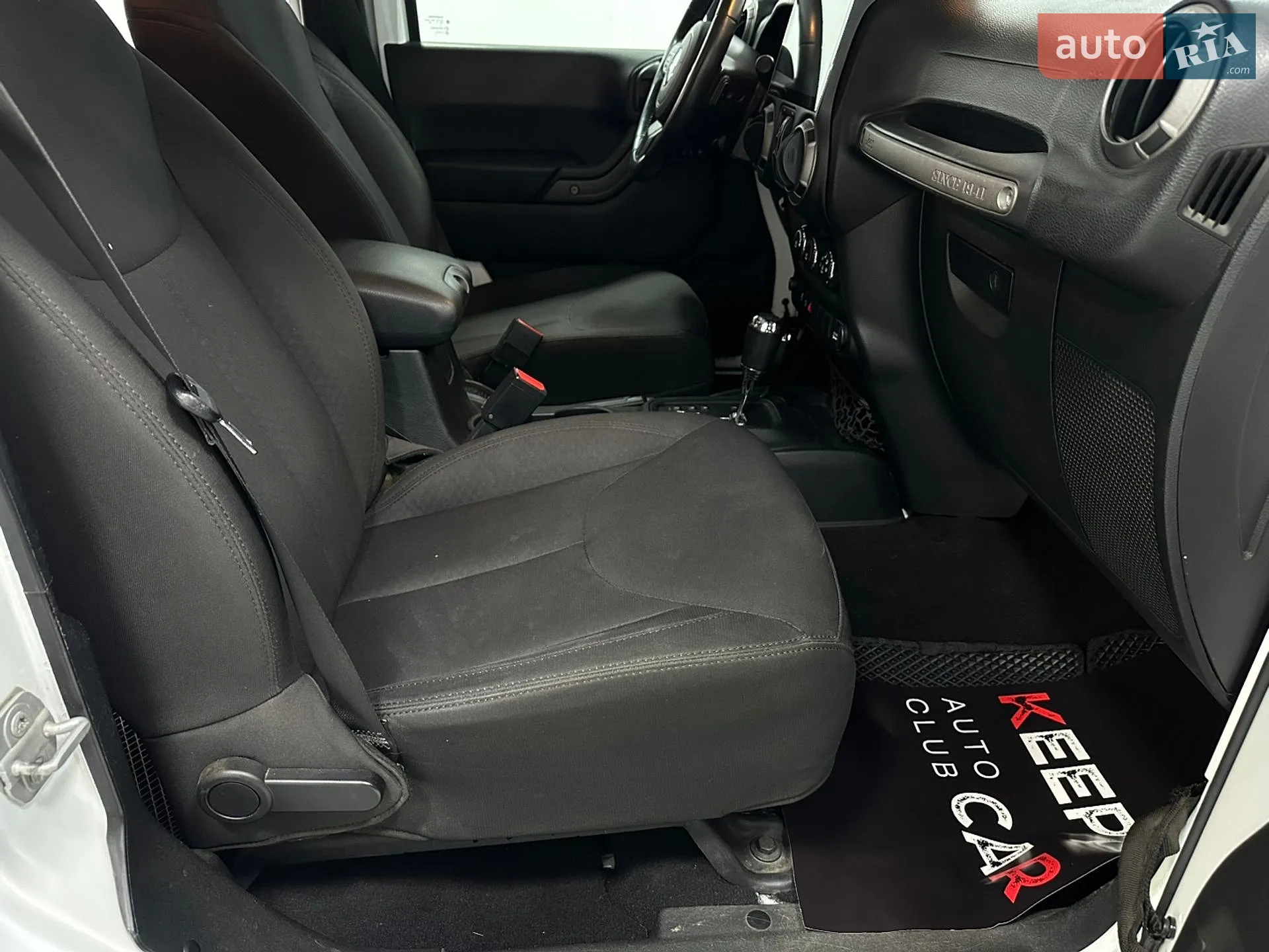 2017 Jeep Wrangler - мініатюра 38