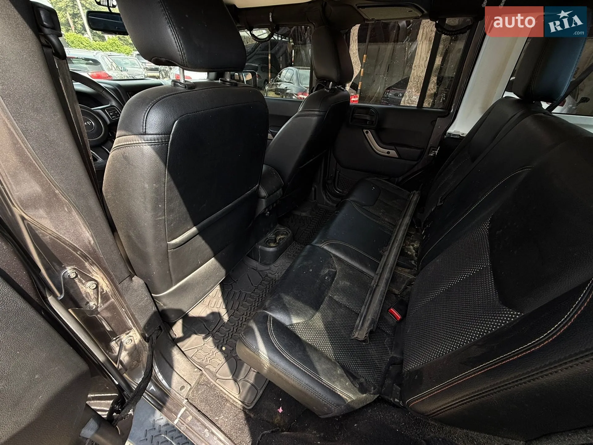 2016 Jeep Wrangler - мініатюра 11