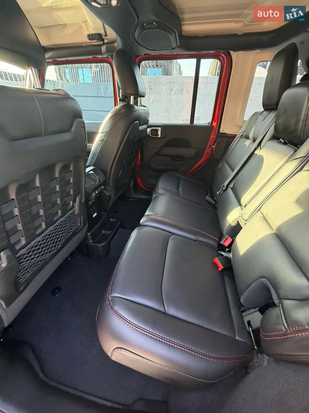 2020 Jeep Wrangler - мініатюра 25