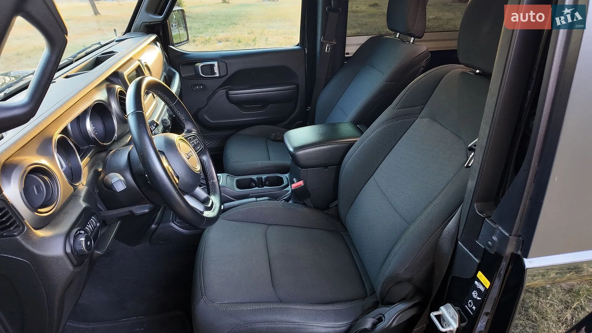 2021 Jeep Wrangler - мініатюра 14