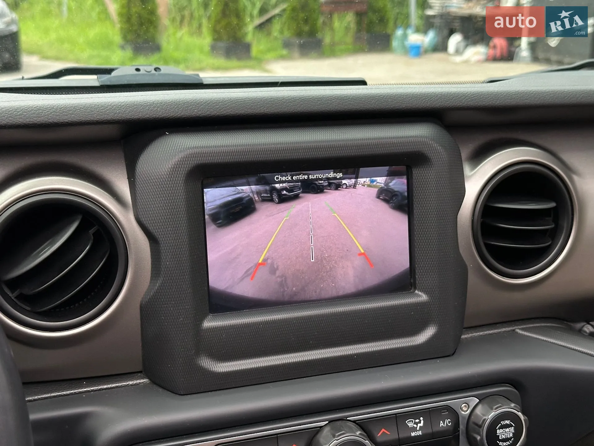 2019 Jeep Wrangler - мініатюра 28