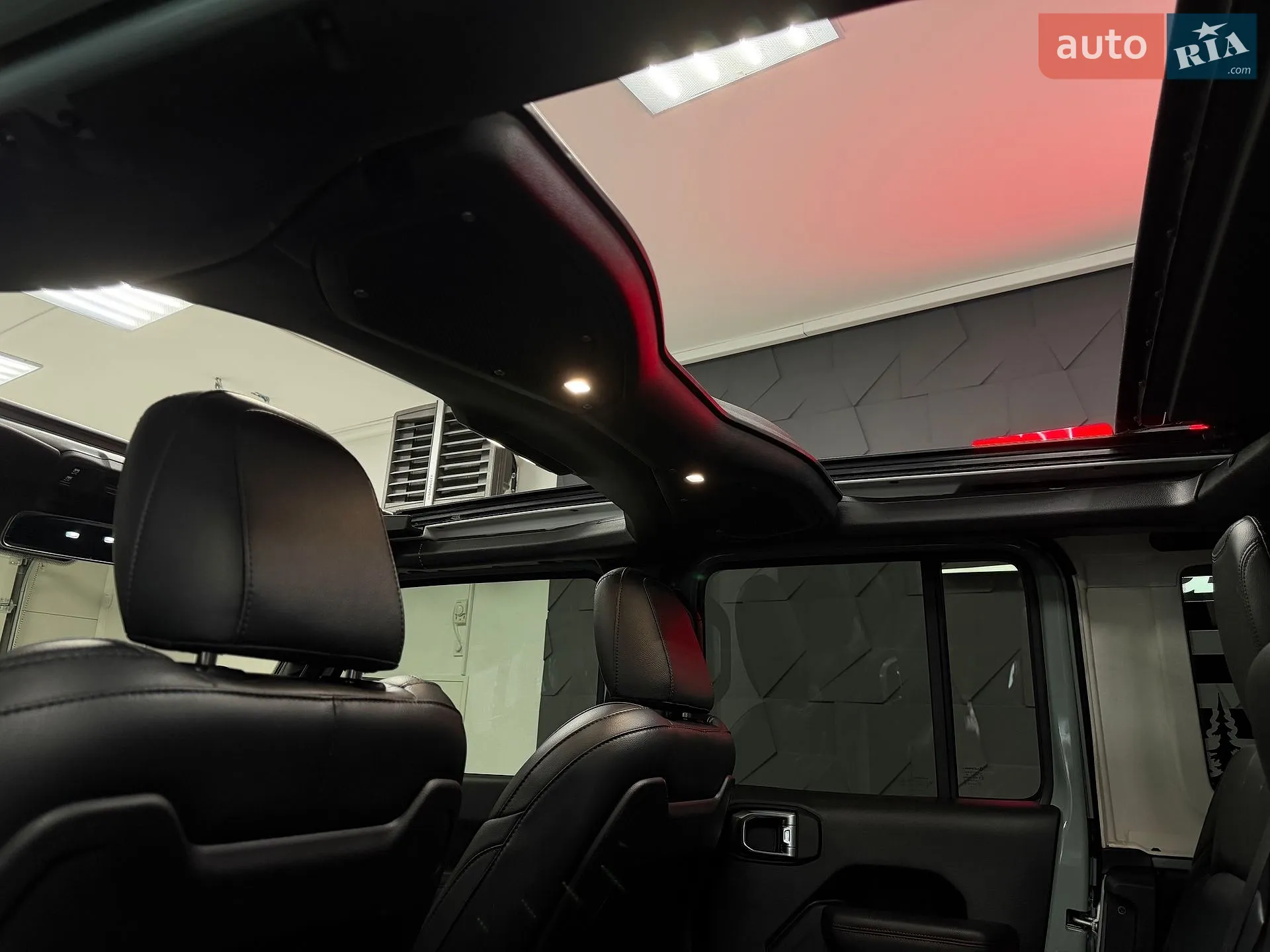 2024 Jeep Wrangler - мініатюра 71