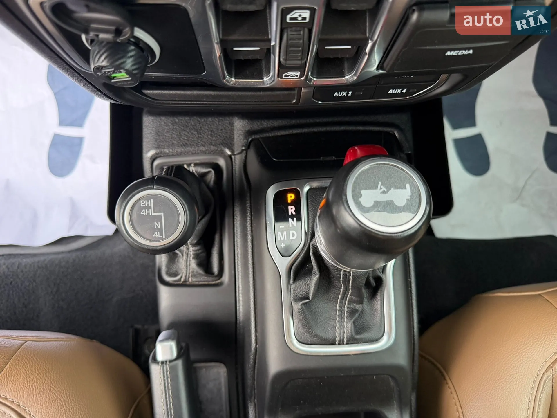 2020 Jeep Wrangler - мініатюра 21