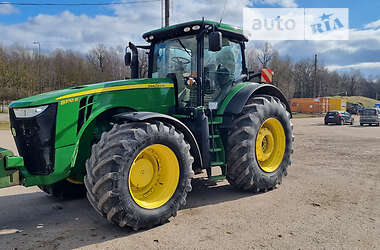 Трактор сільськогосподарський John Deere 8370R 2015 в Житомирі