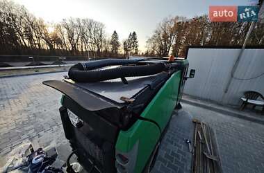 Прибиральна машина Johnston Sweepers 142A101T 2010 в 