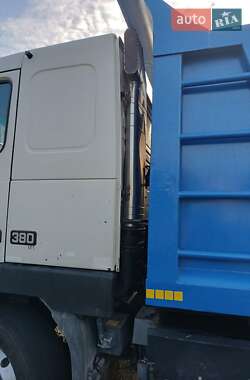 Экскаватор погрузчик JVB 260T 1994 в 