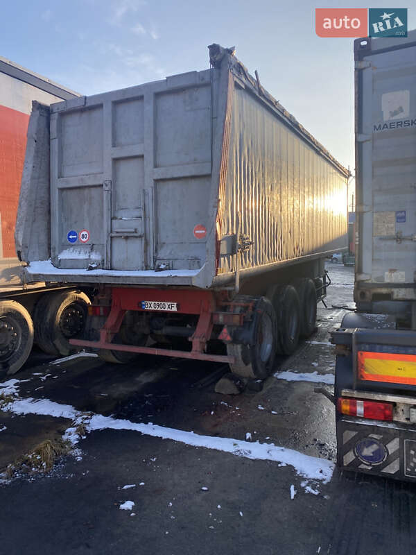 Самосвал полуприцеп K-H Kipper N3O 2000 в Шепетовке
