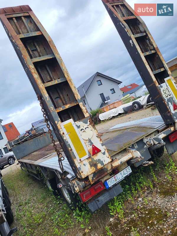 Платформа Kaiser Robuste 1997 в Буче