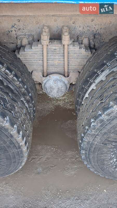 Контейнеровоз КамАЗ 53202 1992 в Николаеве