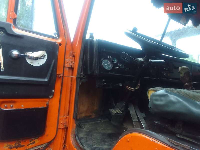 Самосвал КамАЗ 55102 1990 в Демидовке