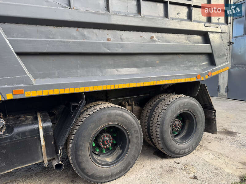 Самосвал КамАЗ 55111 2004 в Львове