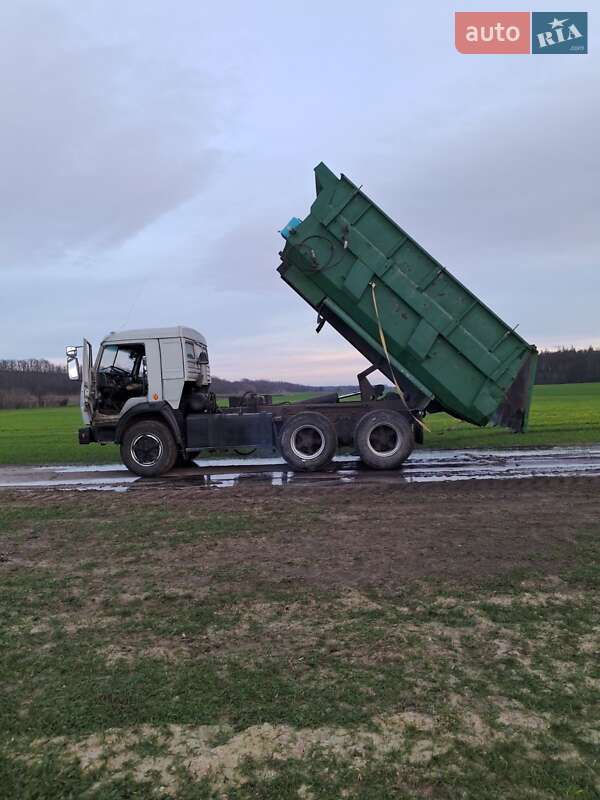 Самосвал КамАЗ 55111 1982 в Чернобае