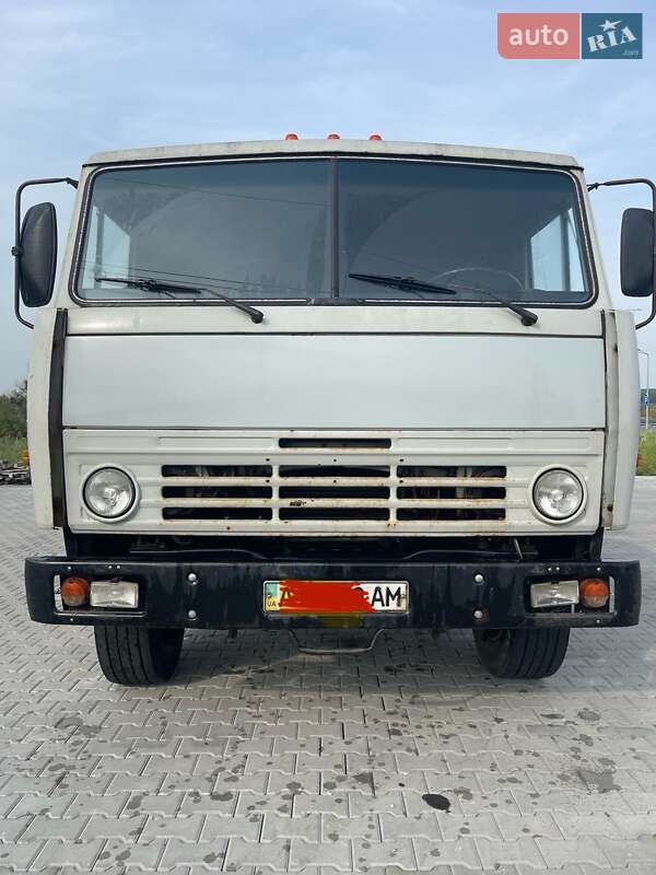 Фронтальный погрузчик КамАЗ 5511 1989 в 