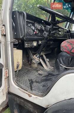 Фронтальный погрузчик КамАЗ 5511 1989 в 