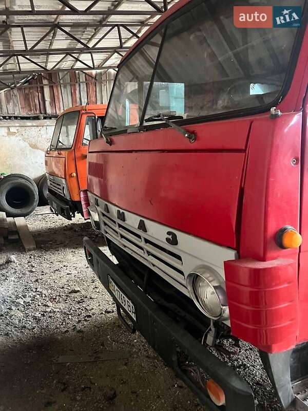 Самосвал КамАЗ 5511 1987 в Помошной