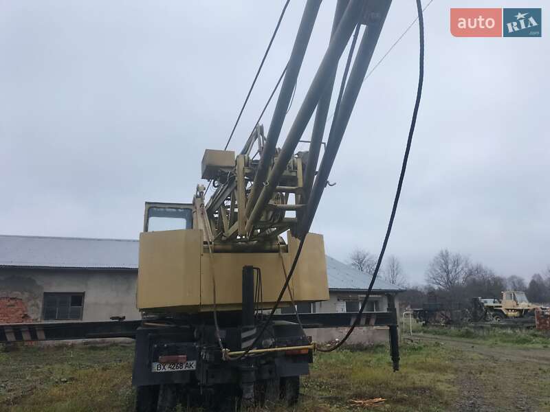 Евакуатор КамАЗ КС 1990 в Дунаївцях