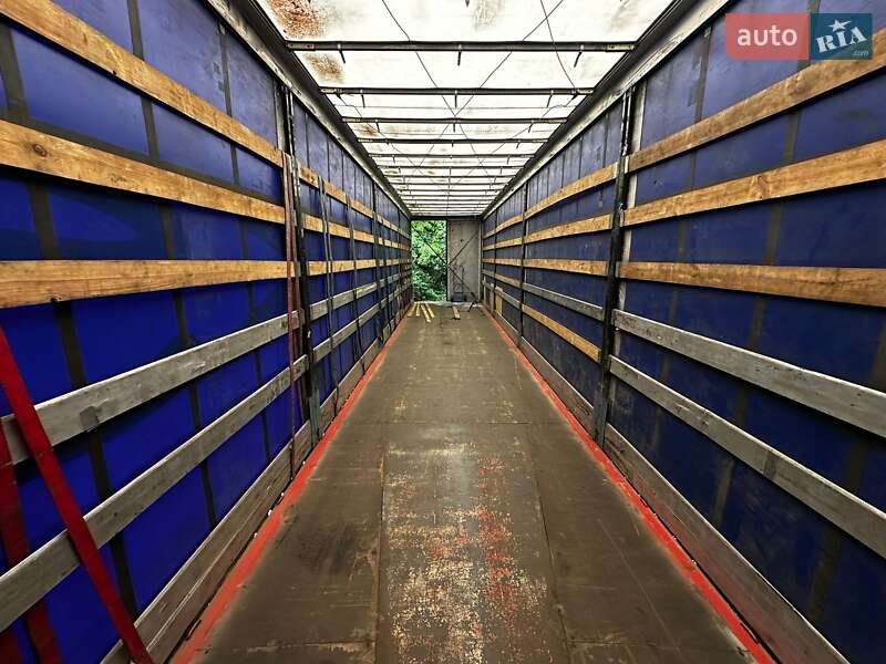 Тентованный борт (штора) - полуприцеп Kassbohrer Maxima 2012 в Луцке