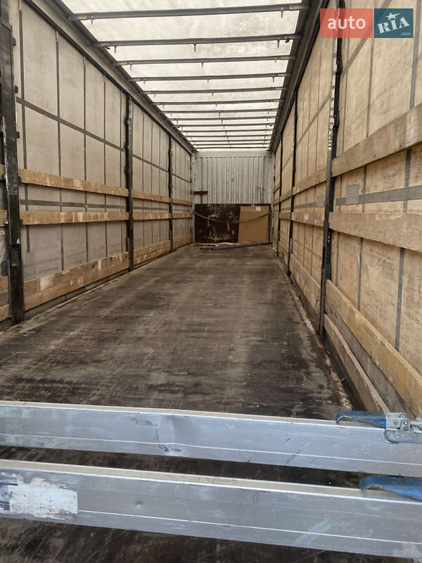 Тентованный борт (штора) - полуприцеп Kassbohrer Maxima 2013 в Буче