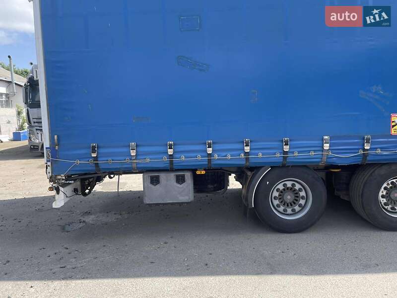 Бортовой полуприцеп Kassbohrer SB 2007 в Харькове