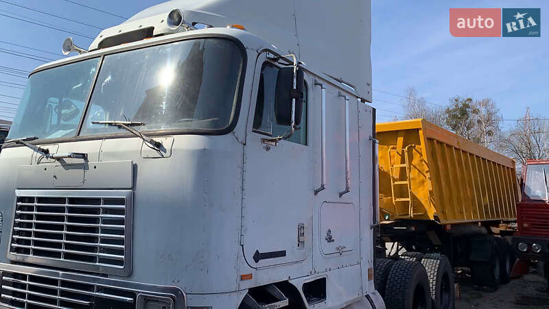 Самосвал полуприцеп Kassbohrer SKB 1981 в Вышгороде