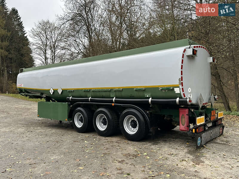 Цистерна полуприцеп Kassbohrer STB 1996 в Хусте фото 7 Цистерна полуприцеп Kassbohrer STB 1996 в Хусте