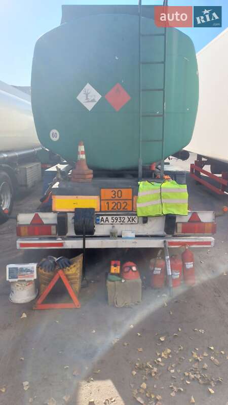 Цистерна полуприцеп Kassbohrer TS 1985 в Киеве