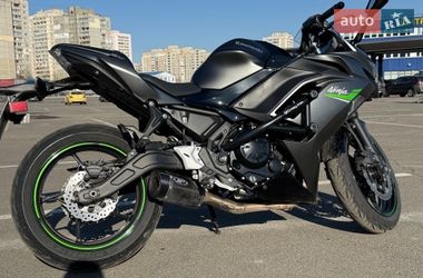 Спортбайк Kawasaki 650 2023 в Киеве