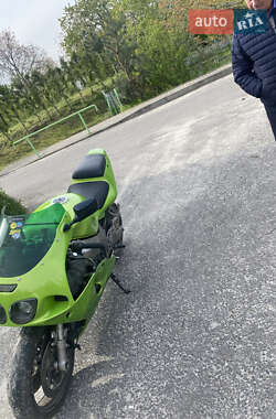 Мотоцикл Спорт-туризм Kawasaki 750 2004 в Золочеве