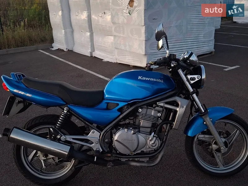 Kawasaki  ER 500 2002
