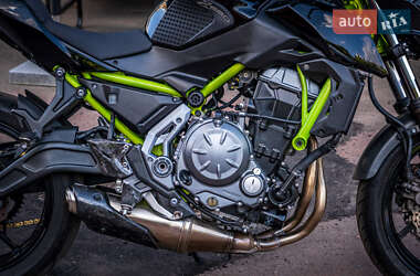 Мотоцикл Без обтекателей (Naked bike) Kawasaki ER 650 2018 в 