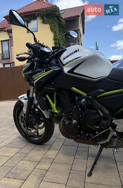 Мотоцикл Без обтекателей (Naked bike) Kawasaki ER 650 2020 в 