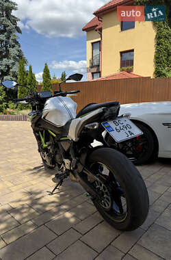 Мотоцикл Без обтекателей (Naked bike) Kawasaki ER 650 2020 в 