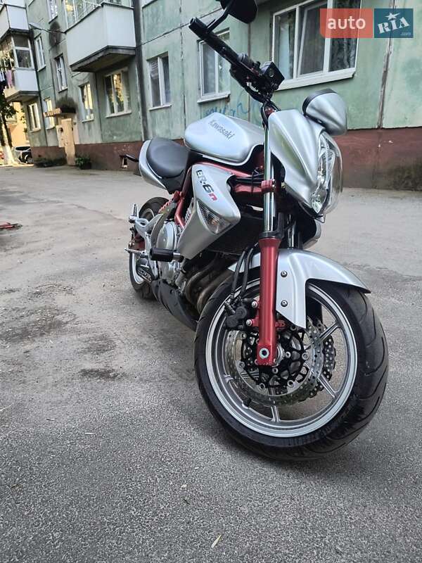 Kawasaki ER 650 2010