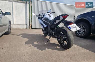 Мотоцикл Спорт-туризм Kawasaki ER-6F 2015 в 