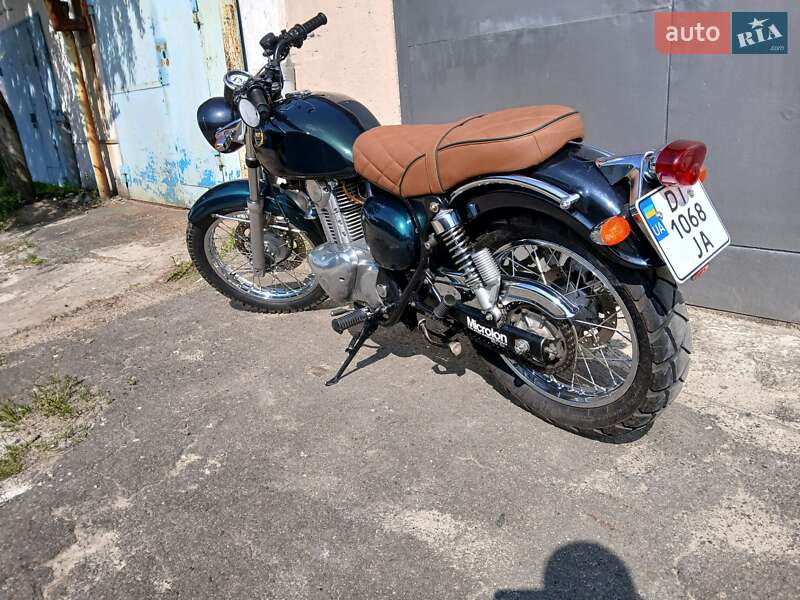Мотоцикл Классик Kawasaki Estrella 2003 в Вараше