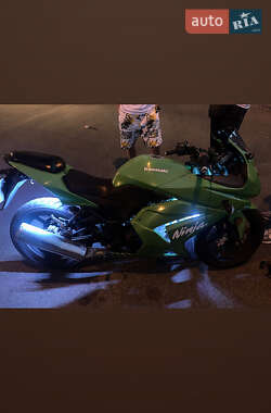 Спортбайк Kawasaki EX 250 2009 в 