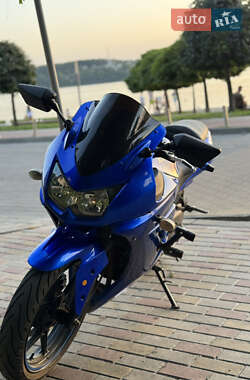 Спортбайк Kawasaki EX 250 2010 в 