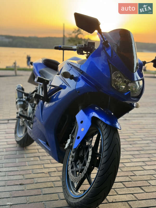 Спортбайк Kawasaki EX 250 2010 в Тернополі