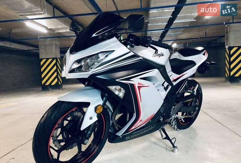 Спортбайк Kawasaki EX 300 2015 в Киеве