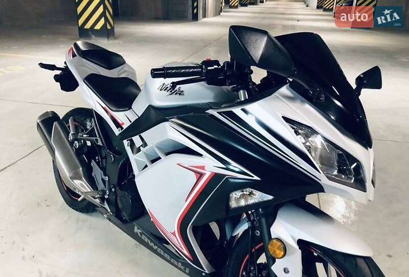 Спортбайк Kawasaki EX 300 2015 в Киеве