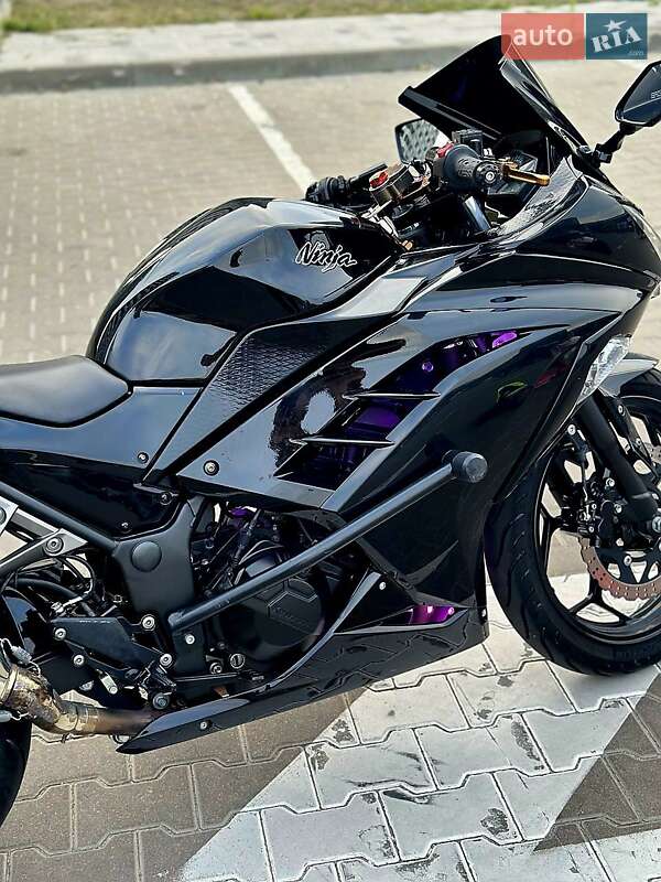 Мотоцикл Спорт-туризм Kawasaki EX 300 2013 в 
